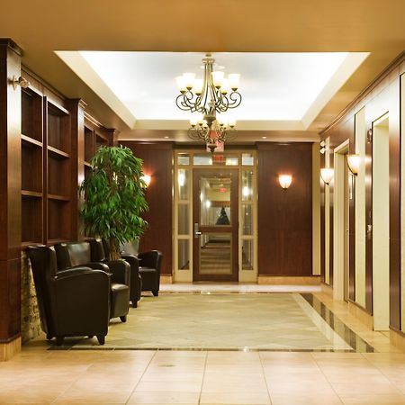 Holiday Inn & Suites Lloydminster By Ihg Exterior foto