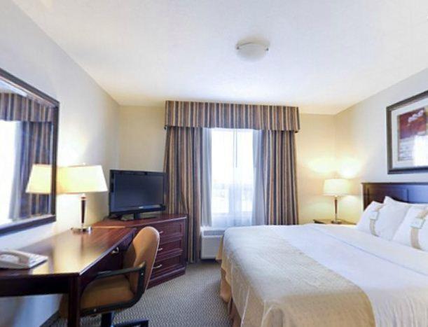 Holiday Inn & Suites Lloydminster By Ihg Quarto foto